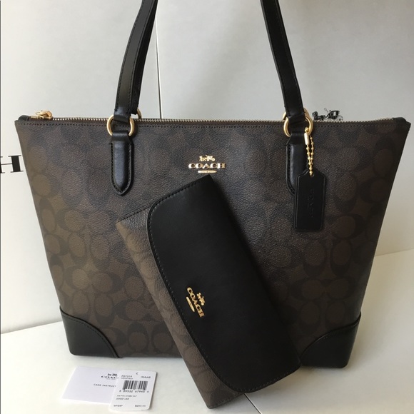 Coach Handbags - ⛔️SOLD⛔️🍀Coach Set🍀